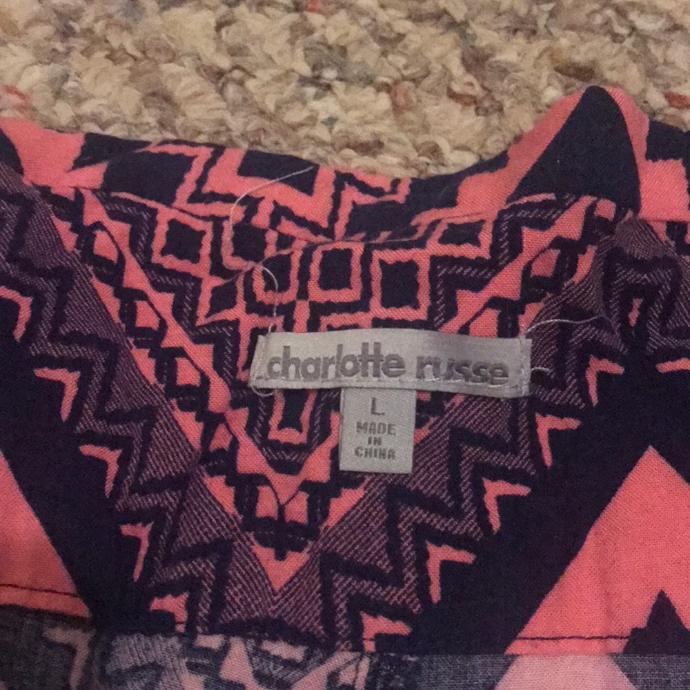 Aztec patterned shorts - Picture 3 of 4